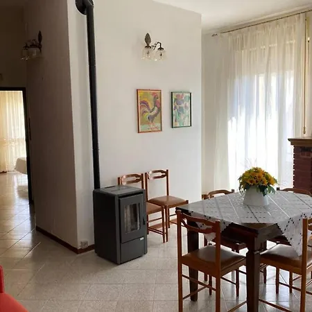 Casa Vacanze Nel Tufo Apartment *